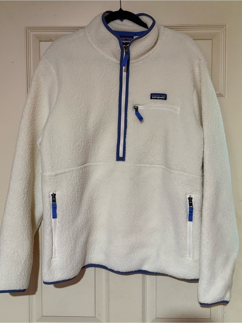 Patagonia Cream and Blue Fleece Jacket with Brand Tag